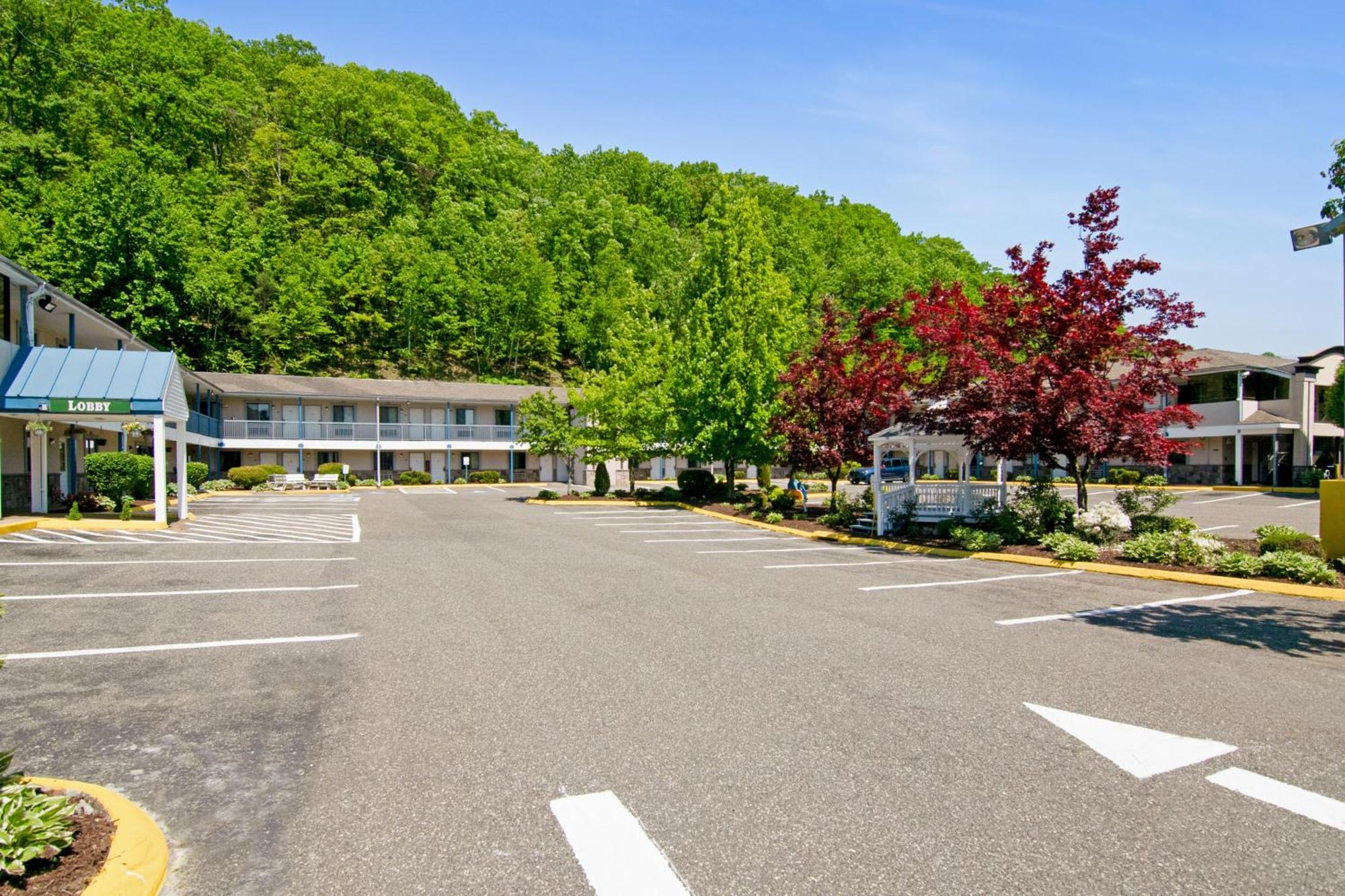 Americas Best Value Inn Torrington, Ct Exteriör bild